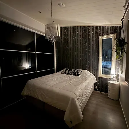 Nordic Snowlight 4 Bedrooms, Sauna, Wi-fi And Free Parking * Rovaniemi