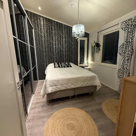 Nordic Snowlight 4 Bedrooms, Sauna, Wi-fi And Free Parking 别墅 *