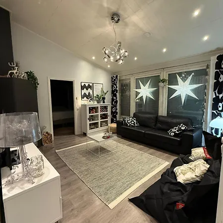 Nordic Snowlight 4 Bedrooms, Sauna, Wi-fi And Free Parking Willa Rovaniemi