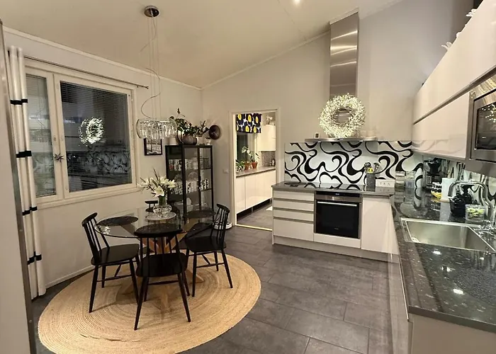 Nordic Snowlight 4 Bedrooms, Sauna, Wi-fi And Free Parking וילה