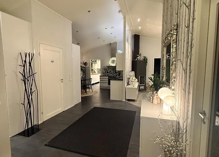 וילה Nordic Snowlight 4 Bedrooms, Sauna, Wi-fi And Free Parking רובניימי